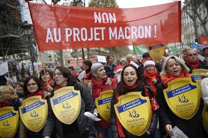 La « loi Macron », qui poursuit le démantèlement  des protections sociales exigé par l'UE, va aggraver la situation