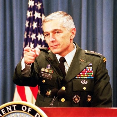 Kosovo : Le général américain Wesley Clark passe à la caisse