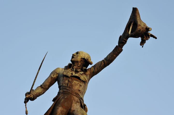 statue kellerman