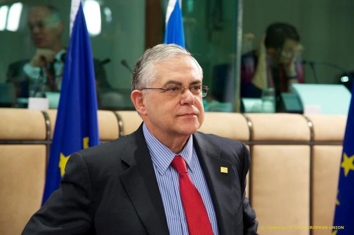 M. Lukas Papademos fut nommé Premier ministre grec en novembre 2011 - en remplacement de M. Papandreou -, notamment sur pression de Goldman Sachs. Ce prétendu "expert" laisse derrière lui une situation économique et sociale plus catastrophique que jamais.