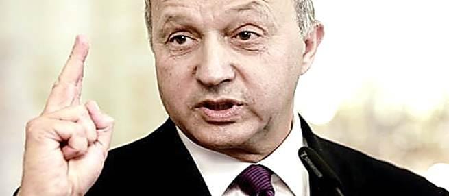 Le gouvernement affirme n'avoir plus d'argent pour l'armée française… mais en trouve pour armer les rebelles syriens