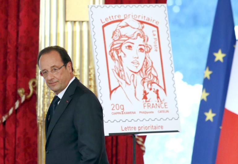 Choisie par François Hollande comme modèle du nouveau timbre de Marianne, la fondatrice des « Femen » se félicite qu'il va maintenant falloir lui « lécher le c… pour poster une lettre »