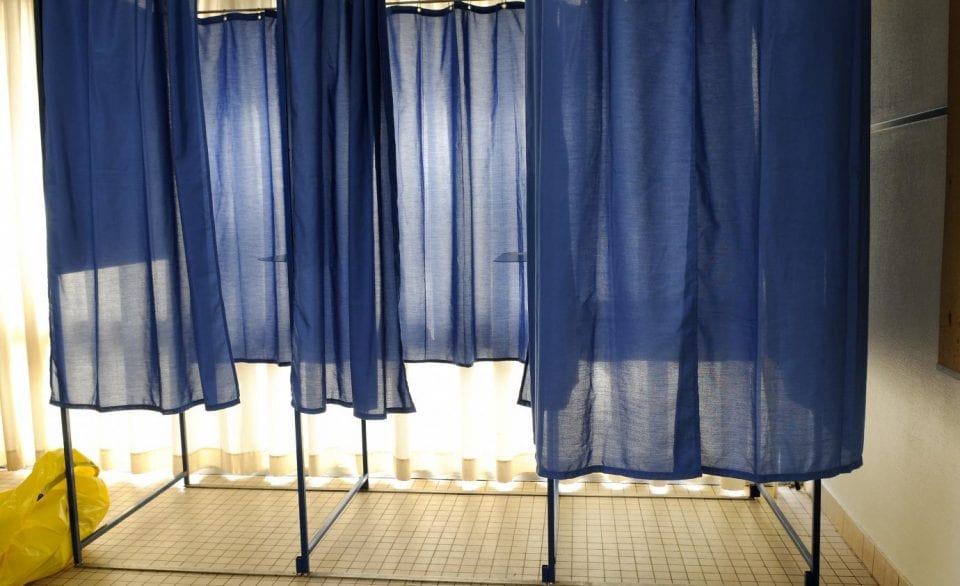 Le second tour des élections municipales confirme le rejet français des partis politiques médiatisés