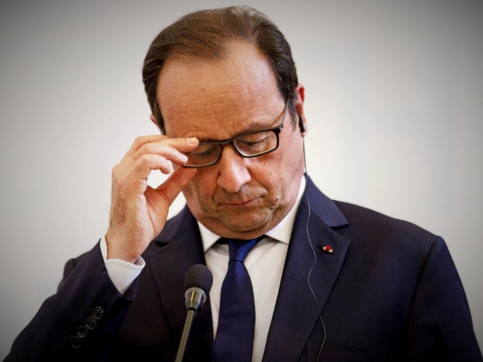 François Hollande renonce piteusement au projet de réforme constitutionnelle