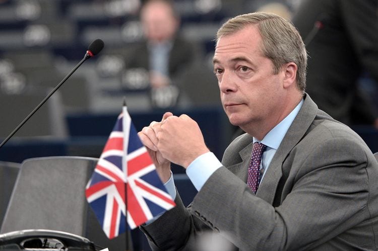 Spectaculaire intervention du britannique Nigel Farage au parlement européen