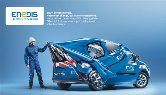 Petit à petit, les références traditionnelles à la France disparaissent