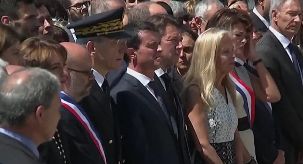 L'Agence France Presse a effacé les huées de la foule niçoise à l'encontre de Manuel Valls