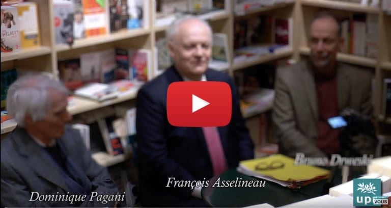 François Asselineau – Pourquoi tant de haine médiatique? – Débat à la librairie Tropiques.