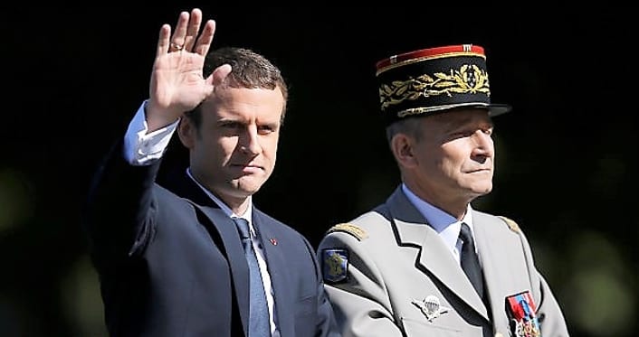CRISE MAJEURE ENTRE MACRON ET L'ARMÉE = Le constat des mensonges électoraux de Macron sur le budget des armées ouvre une crise majeure et permet de reconnaître a posteriori quel candidat à la présidentielle disait la vérité.