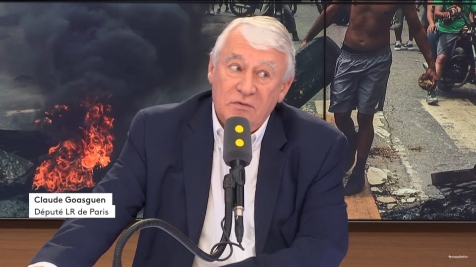 = LE GAG DE LA SEMAINE = L’ancien ministre Goasguen, pourtant euro-atlantiste militant, accusé de «conspirationnisme» pour avoir dit que la CIA jouait sans doute un rôle dans la crise au Venezuela.