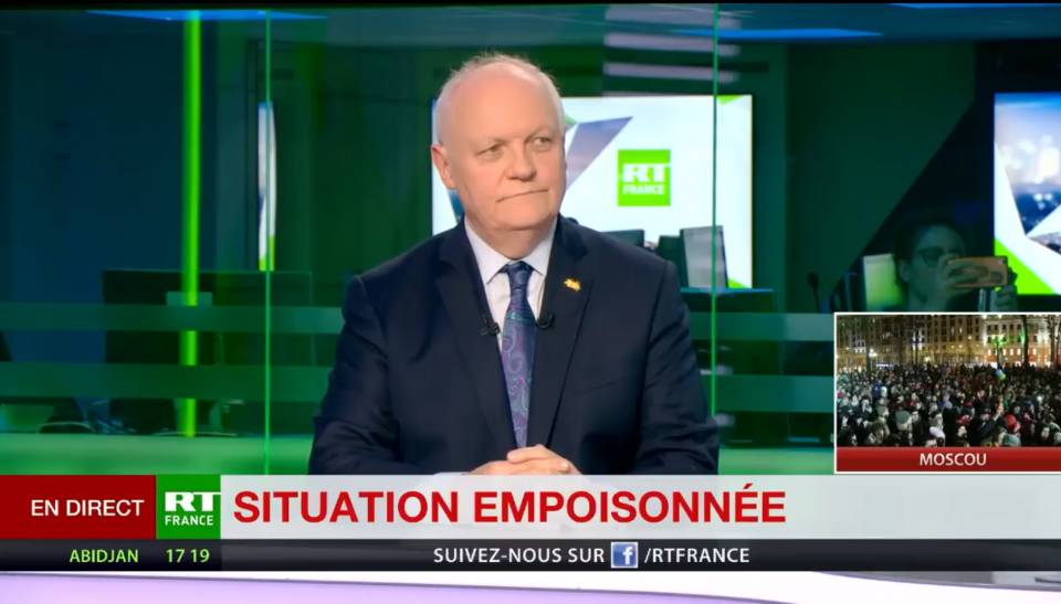 François Asselineau interrogé sur RT France au sujet de la crise diplomatique entre l'Occident et la Russie provoquée par « l'affaire Skripal ».