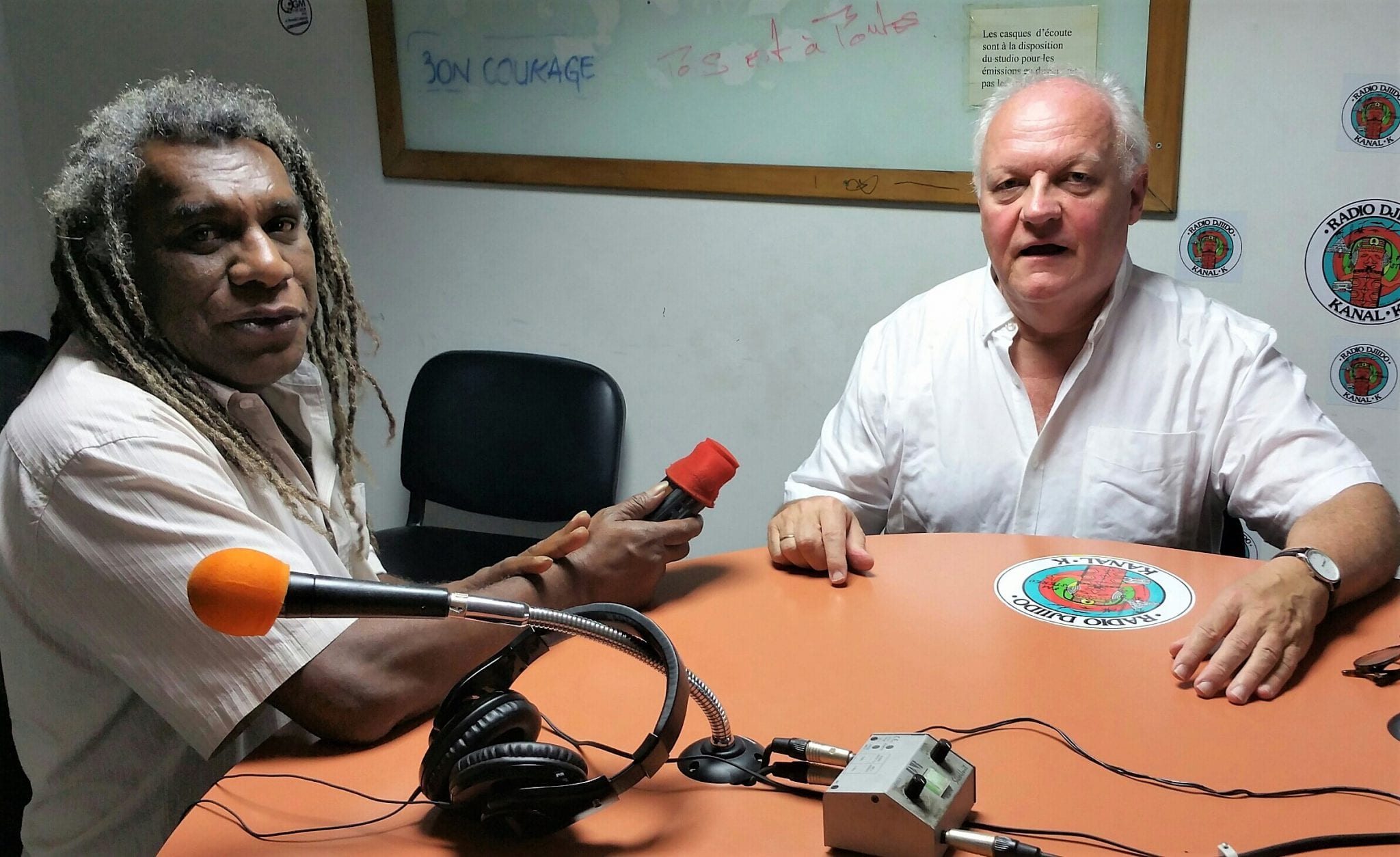 == COMMUNIQUÉ DE PRESSE == Bilan de la visite de François Asselineau en Nouvelle-Calédonie (du 23 septembre au 6 octobre 2018).