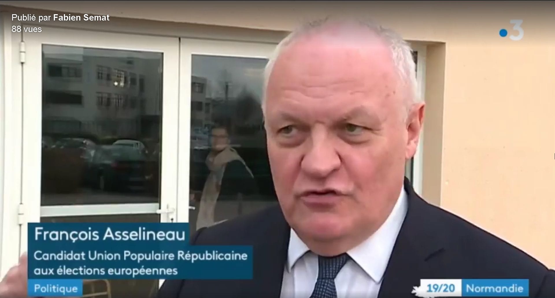 François Asselineau a été interrogé par France3 Normandie, pendant sa réunion publique à Caen.