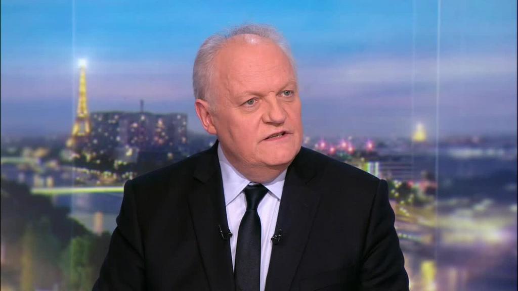 LCI : François Asselineau, un haut fonctionnaire devenu apôtre du Frexit à plein temps