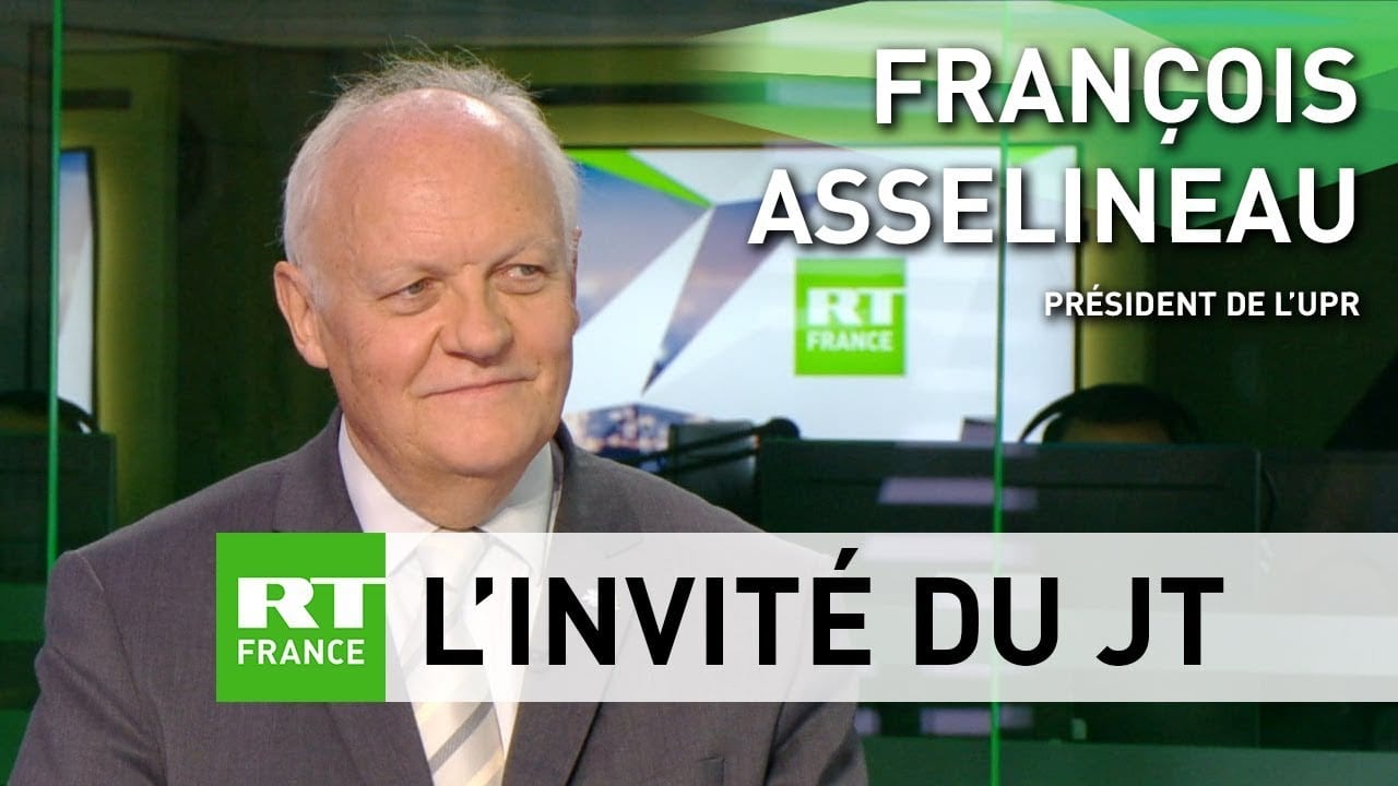 François Asselineau sur RT France, commente en direct l'allocution d'Emmanuel Macron et de Boris Johnson : « On n'a pas intérêt à sanctionner le Royaume-Uni à cause du Brexit »