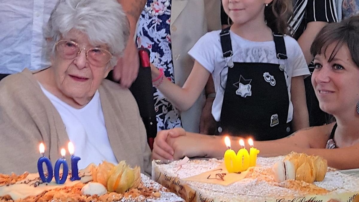 L'UPR compte des adhérents de 16 à 101 ans – Nous sommes heureux et fiers d'accueillir Marie-Thérèse Bellut, qui vient d'adhérer à l'UPR à l'occasion de son 100e anniversaire.
