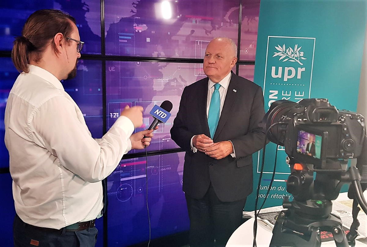 == 17 septembre 2019 == FRANÇOIS ASSELINEAU A ACCORDÉ UN ENTRETIEN À LA TÉLÉVISION SINO-AMÉRICAINE « NEW TANG DYNASTY TELEVISION » AU SUJET DE SES ANALYSES SUR LE BREXIT.