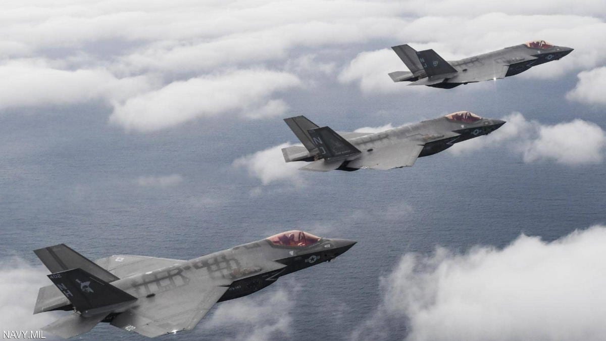 LA FARCE DE «L'EUROPE CONTREPOIDS AUX ÉTATS-UNIS». == Ultra-subventionnée par l'Allemagne et la France via les fonds dits « européens », la Pologne va encore acheter de nouveaux avions de chasse américains.