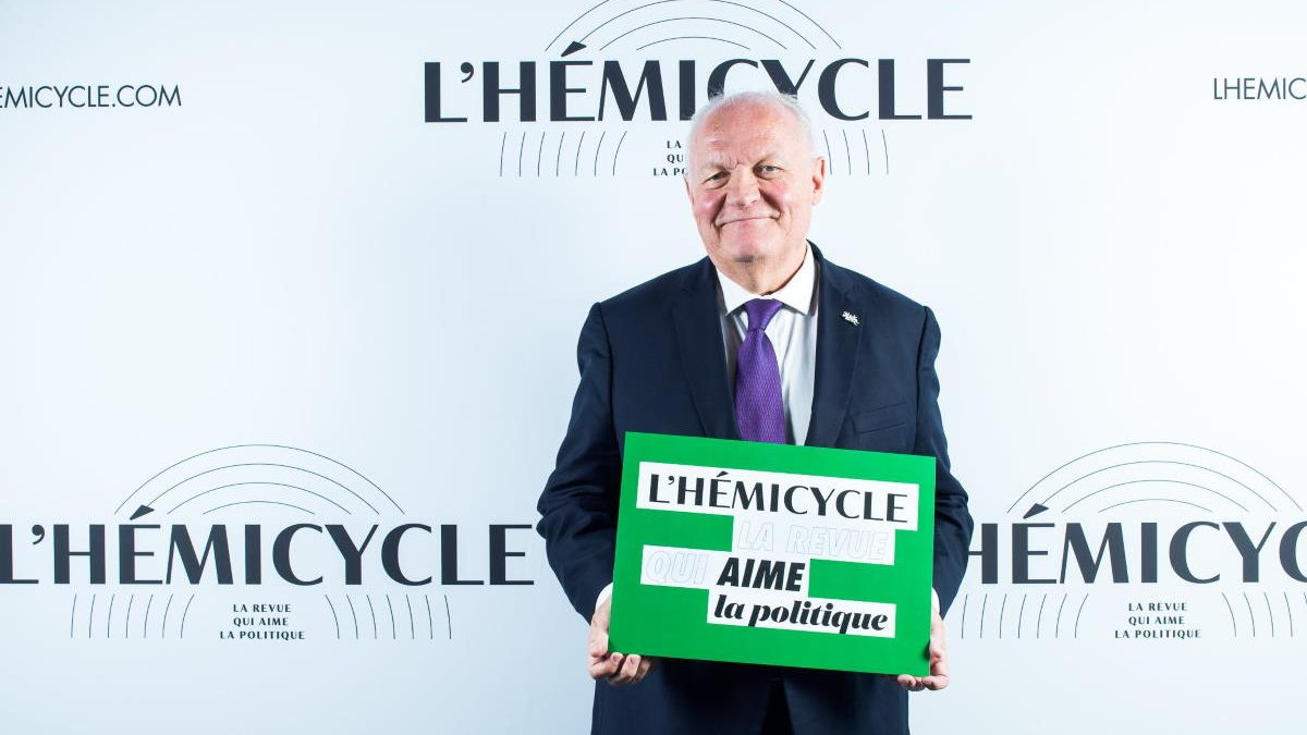 François Asselineau invité au lancement de la nouvelle revue « L'Hémicycle » – 09/10/2019