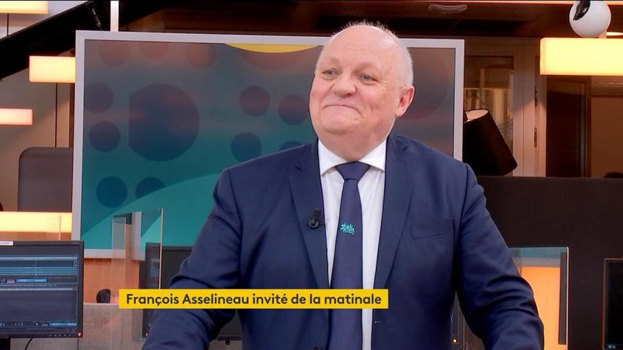 François Asselineau invité d'Alix Bouilhaguet sur France Info – 13/12/2021