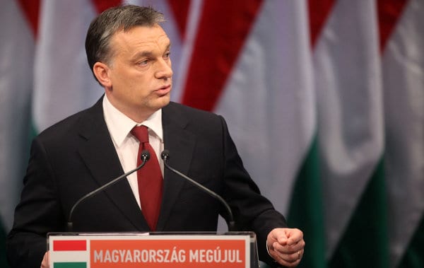 Le chef du gouvernement hongrois Viktor Orban accuse officiellement l'Union européenne de « chantage politique »