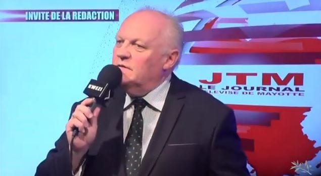 François Asselineau à Mayotte – Reportage & Interview sur KWEZI TV le 26 juin 2015