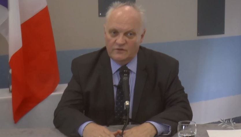 Conférence de presse de François Asselineau à Saint-Denis de La Réunion
