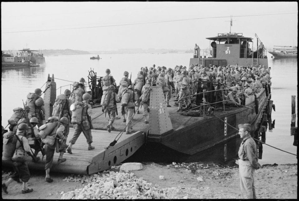 Plutôt que d'accepter servilement la réécriture historique du débarquement du 6 juin 1944, le président Hollande ferait mieux de commémorer celui du 15 août 1944 en Provence par des unités françaises
