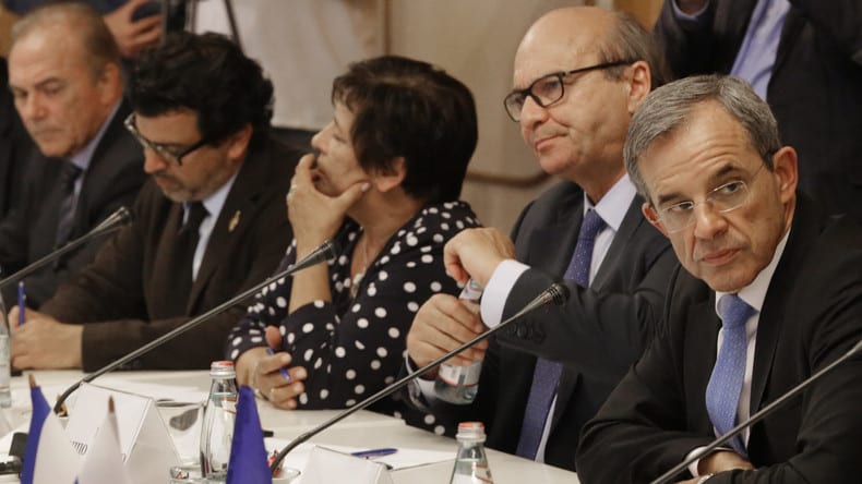 L’UPR appelle les 10 parlementaires en voyage en Crimée à mettre en cohérence leurs actes avec leur engagement politique, en démissionnant de leurs partis euro-atlantistes et en rejoignant l’UPR