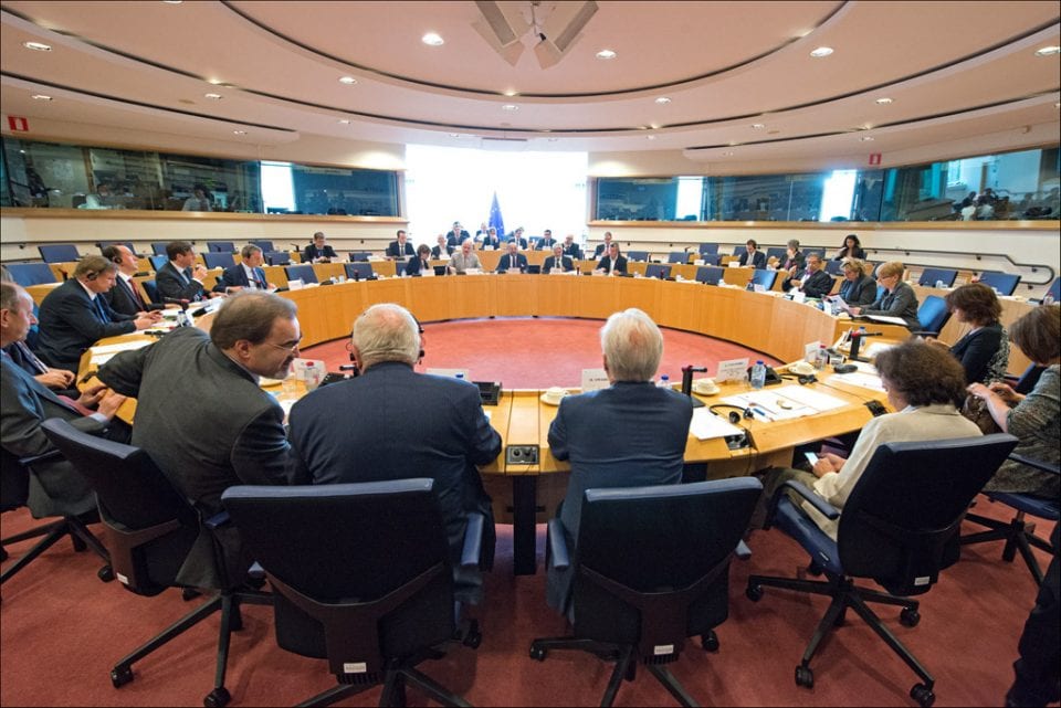 Faut-il obligatoirement l'unanimité des États membres pour changer les traités européens ?