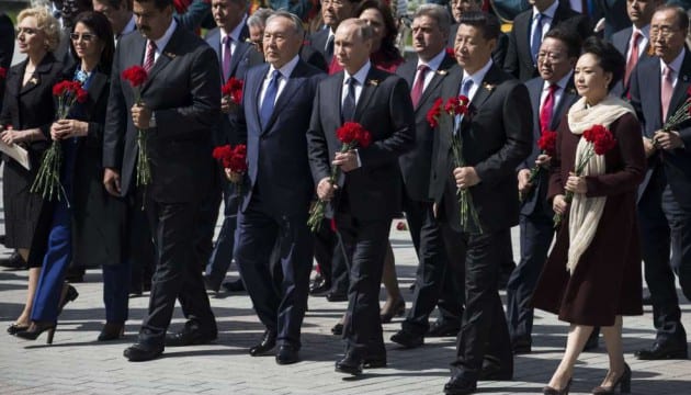 70e anniversaire de la victoire de l'Armée rouge sur l'Allemagne nazie : Festival d'hypocrisie sur la scène politique française